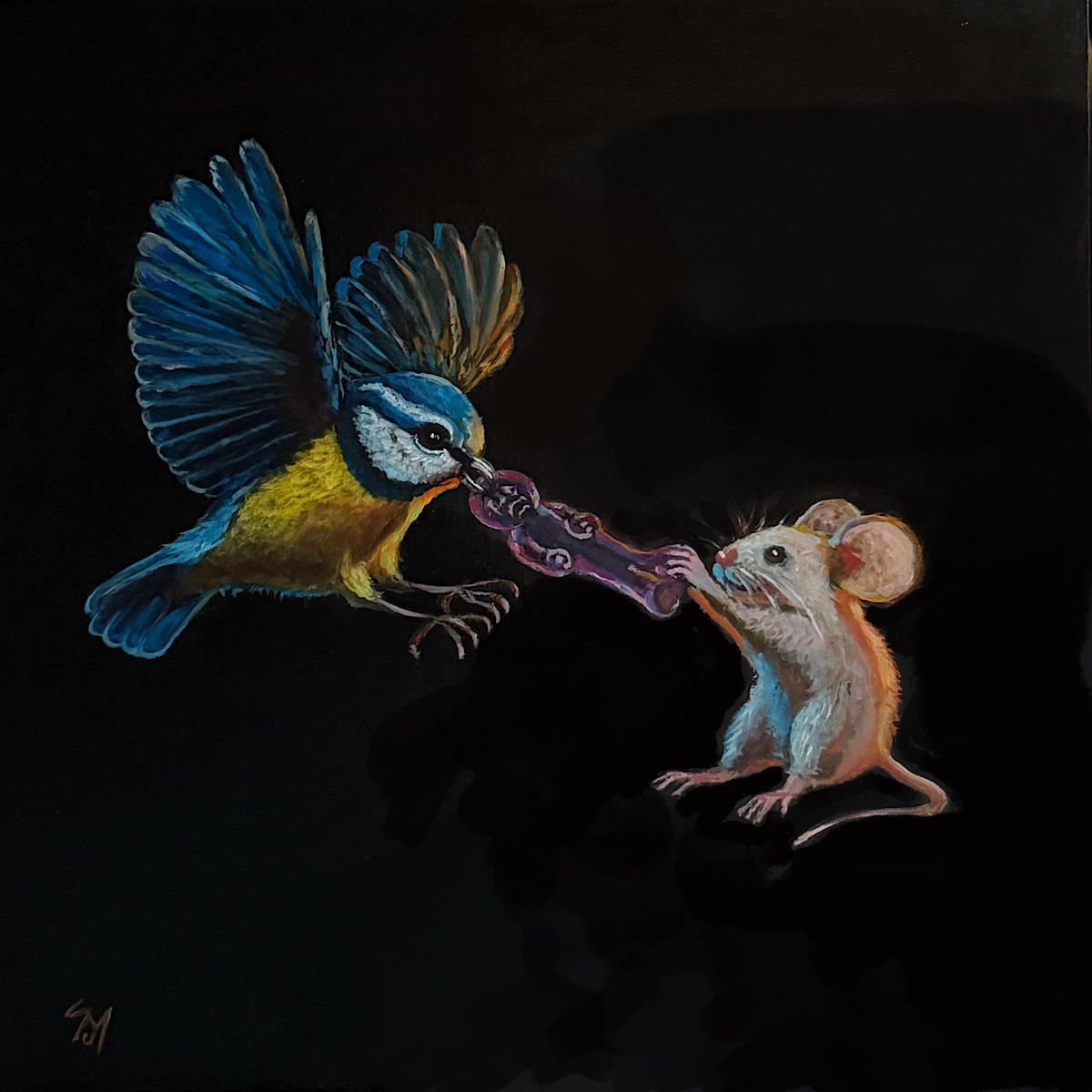 A blue tit and a mouse tug at opposite ends of one jelly baby